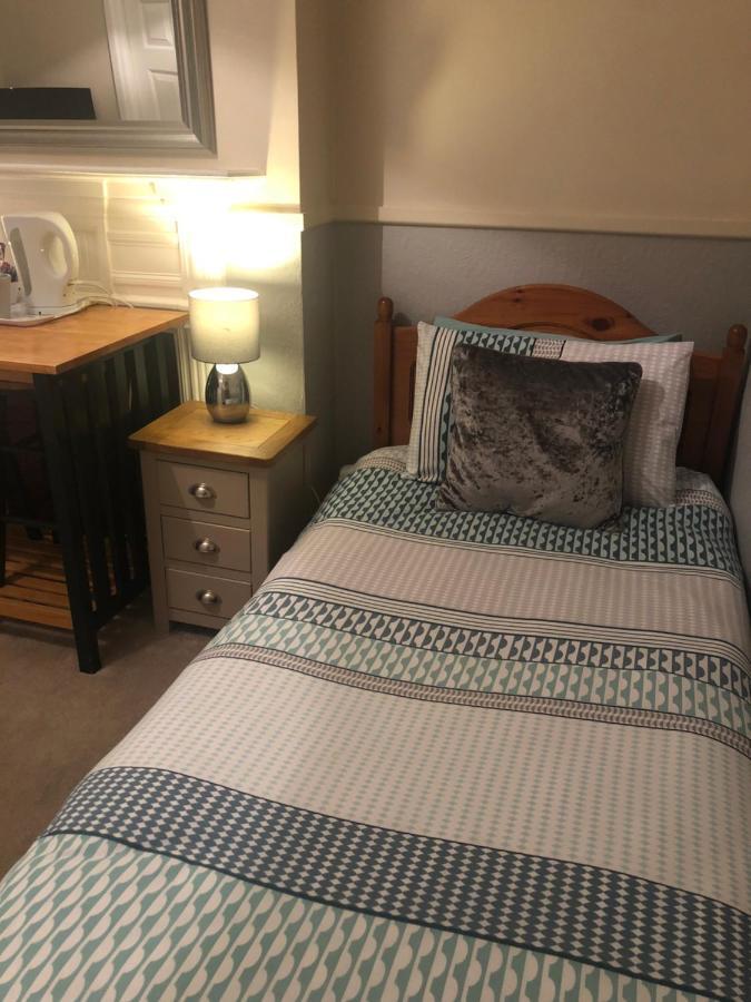 Netley Guest House 판버러 외부 사진